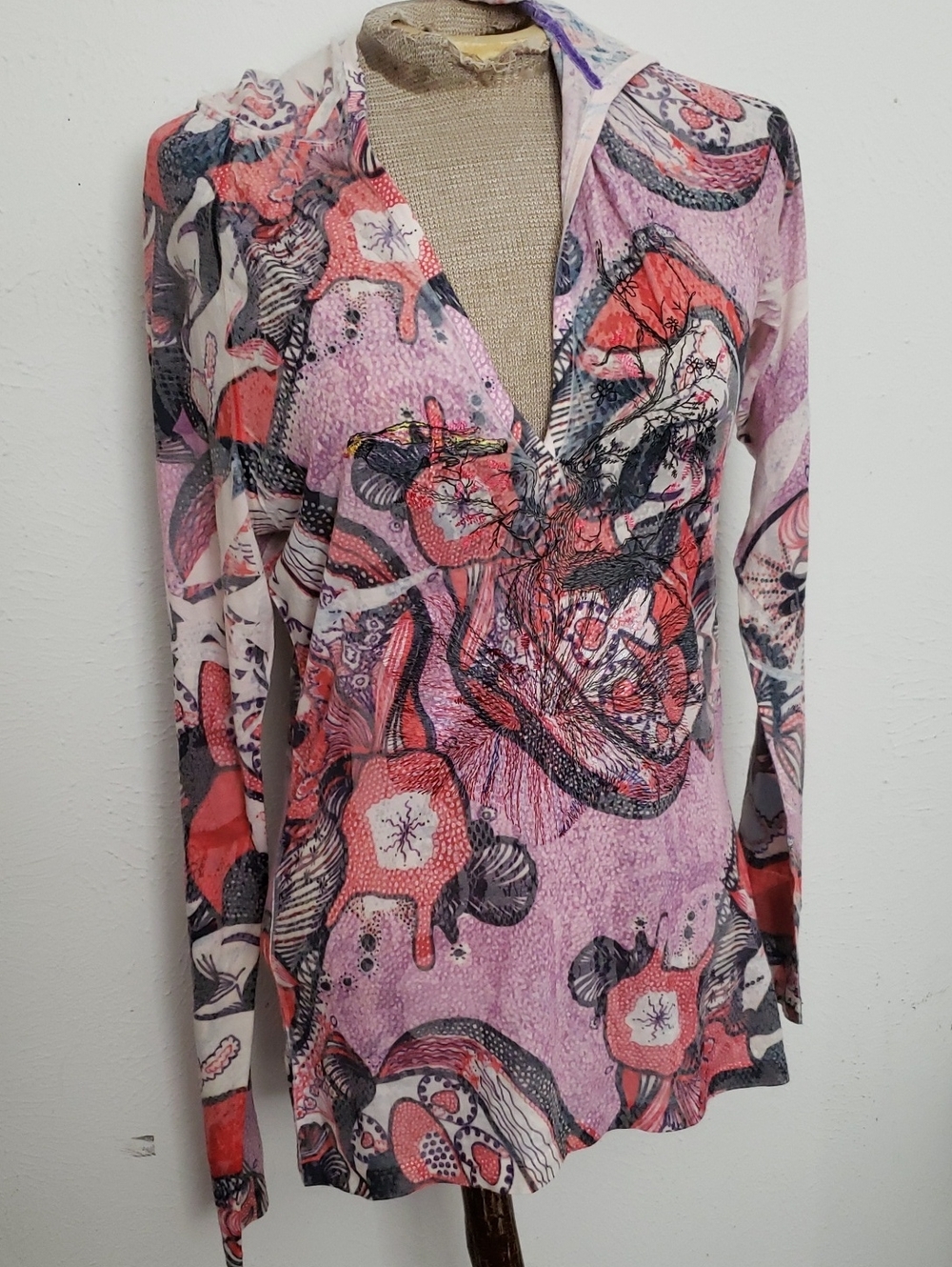 AUGHTIES CUSTO BARCELONA Abstract Floral Print Long Sleeve V-Neck Top Sz 4